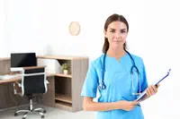 10 000 assistants médicaux en 2024 : l’IGAS livre ses recommandations