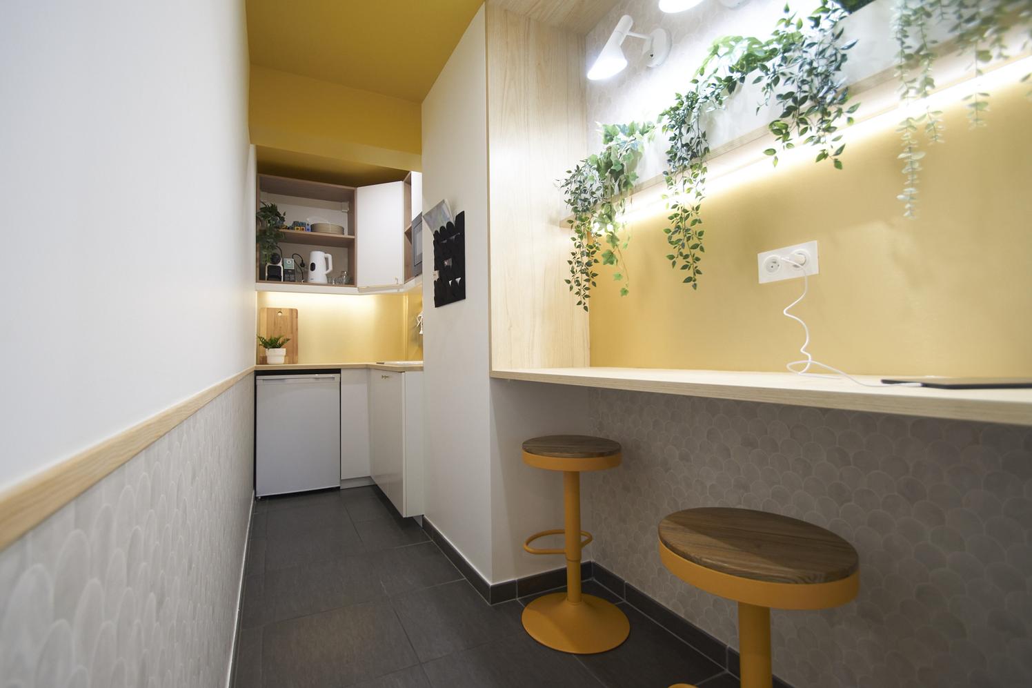 Salle avec petit jardin privatif en pôle santé, Francheville — photo 4