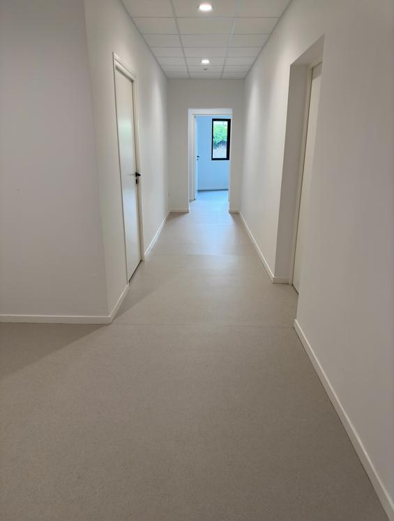 3 locaux à louer dans structure neuve pluridisciplinaire — photo 2
