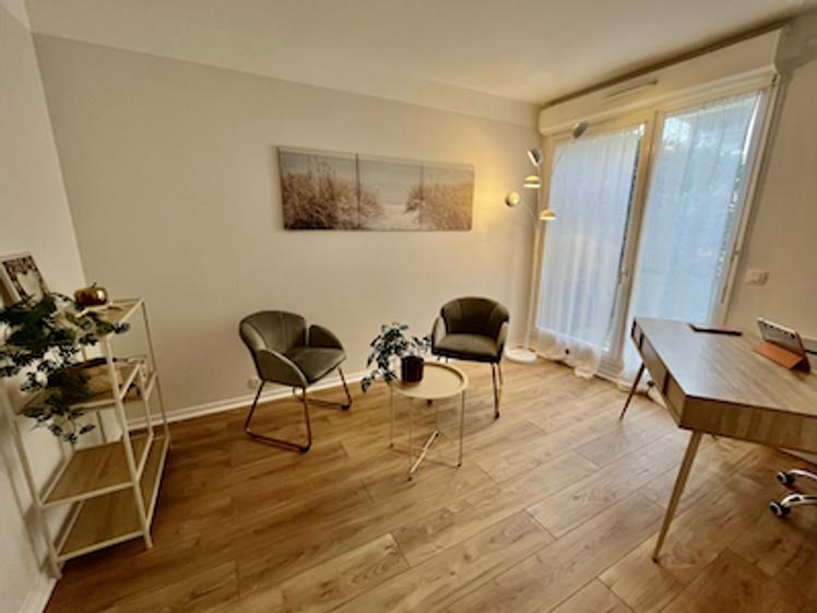 Bureau meublé de 11 m² avec terrasse, Issy-les-Moulineaux — photo 3