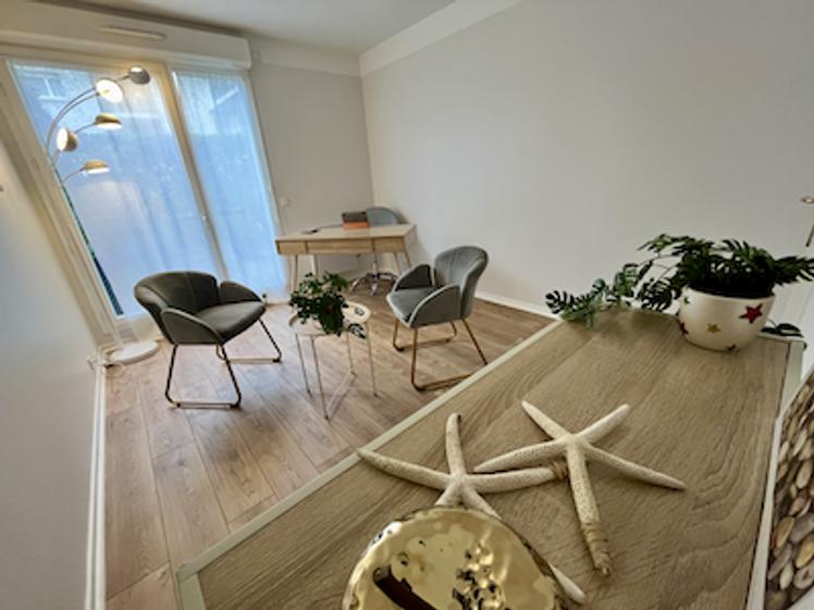 Bureau meublé de 11 m² avec terrasse, Issy-les-Moulineaux — photo 5