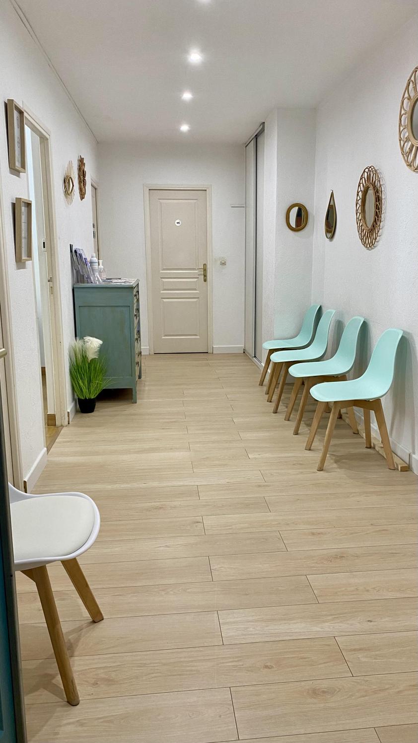 Beau cabinet au calme absolu hyper centre nice