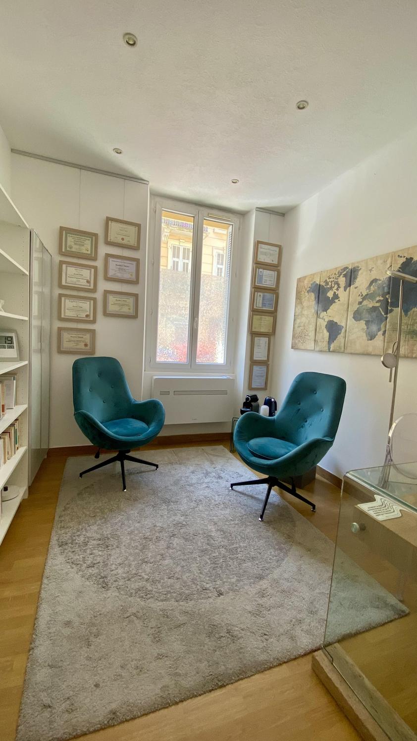 Beau cabinet au calme absolu hyper centre nice — photo 2