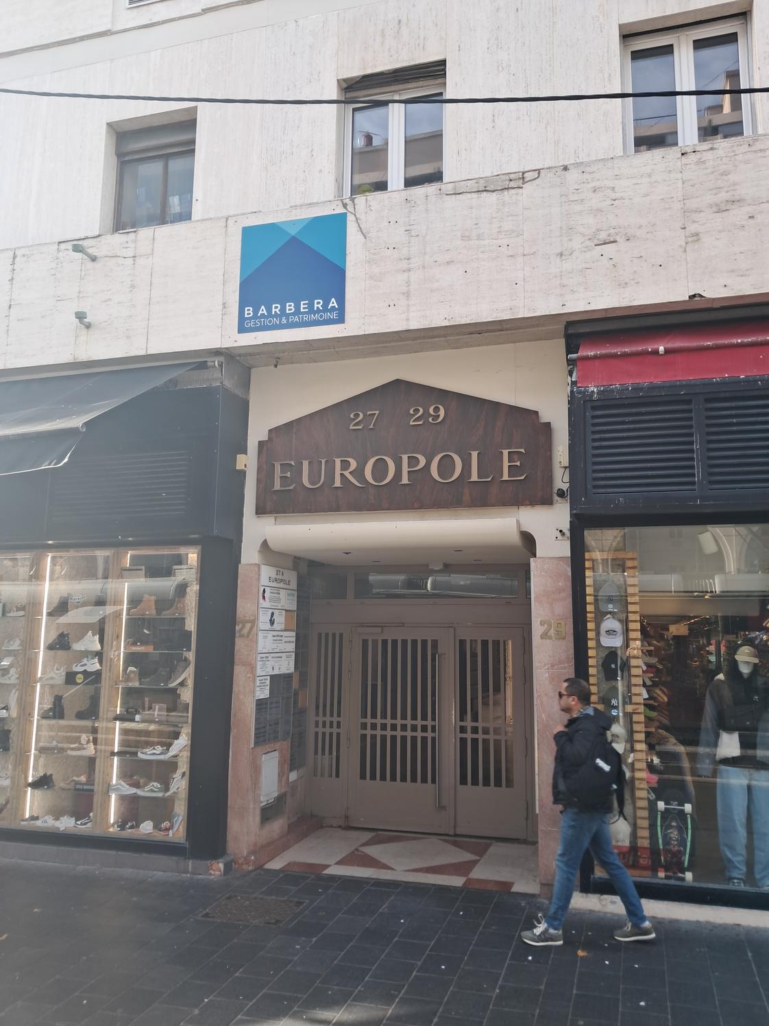 Bureaux à louer sur jean médecin face au tramway & nice etoile — photo 3