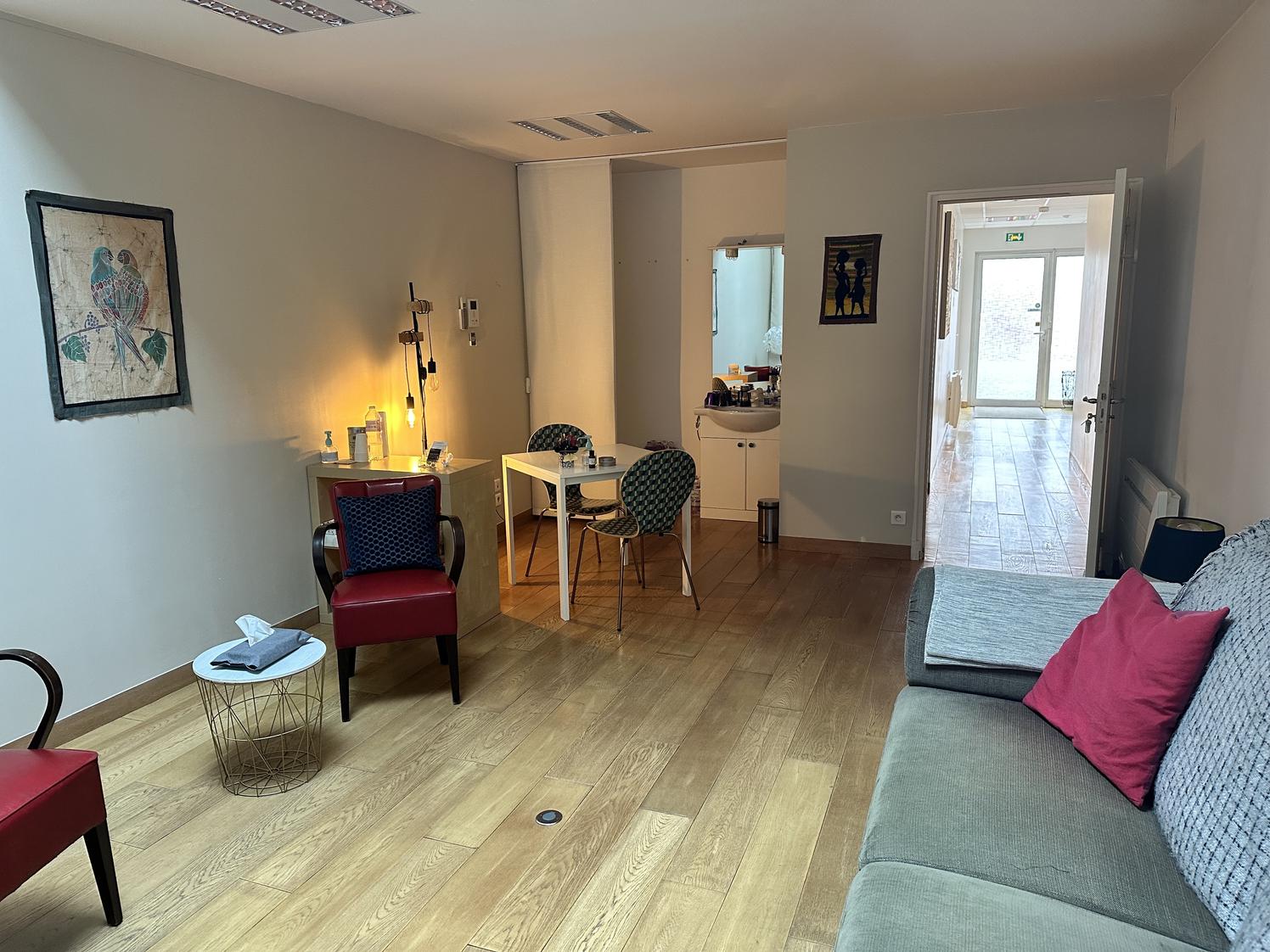 Local meublé de 25 m² à partager à mi-temps, Vanves — photo 2