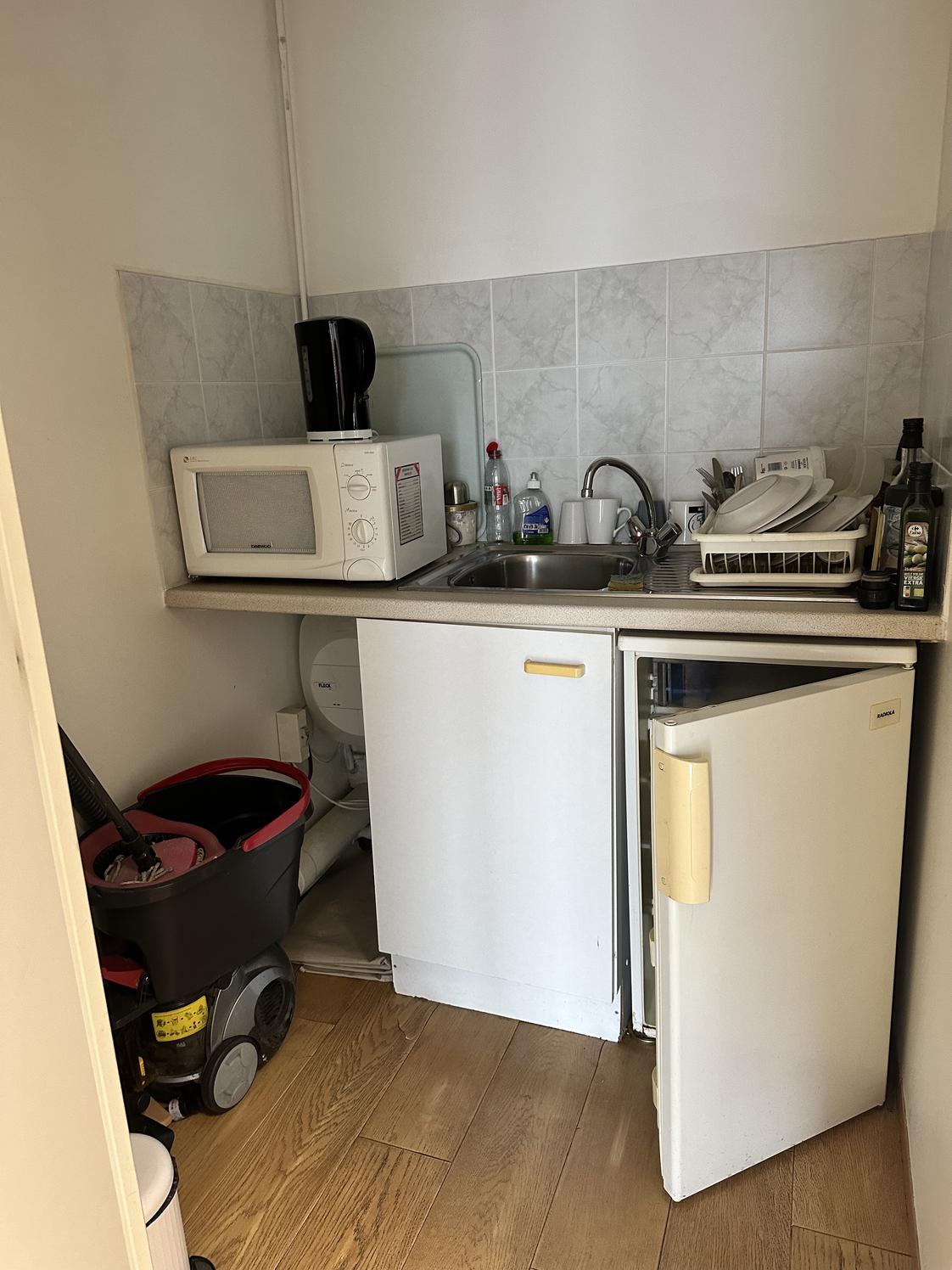 Local meublé de 25 m² à partager à mi-temps, Vanves — photo 5