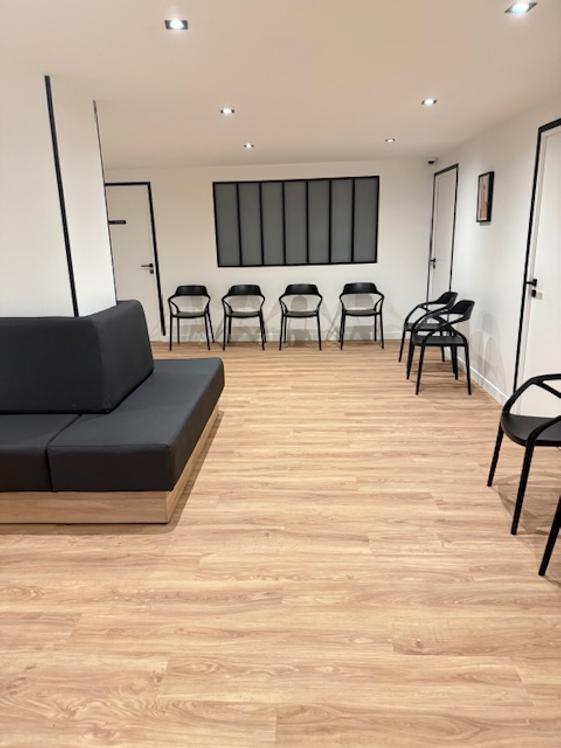 4 salles de consultation à louer dans un cabinet entièrement rénové par architecte à st maur des fossés — photo 2