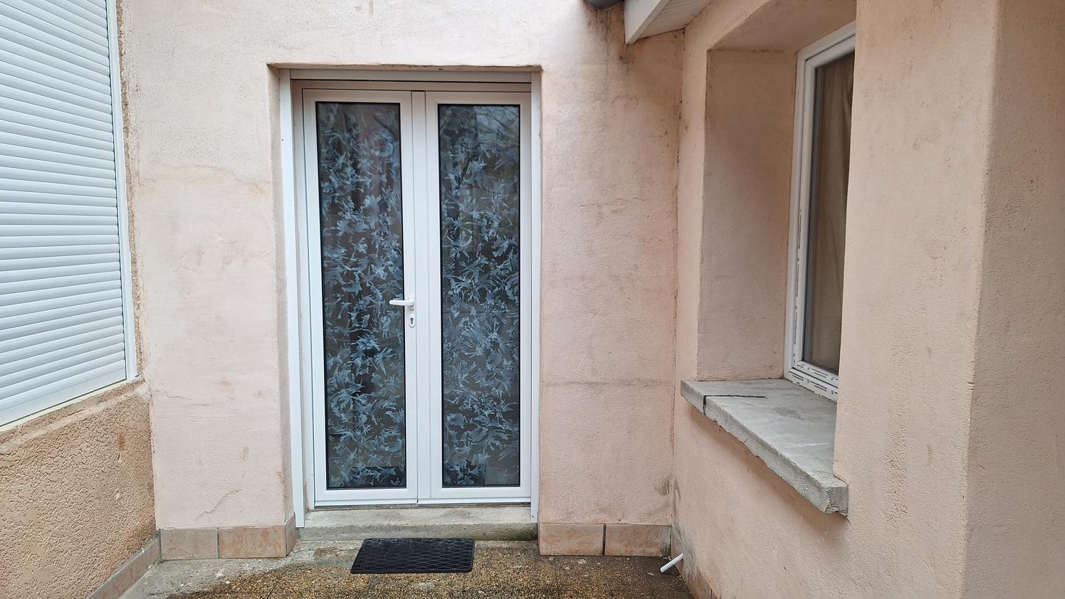 Bureau de 11 m² dans un local de 2013, Décines-Charpieu — photo 4