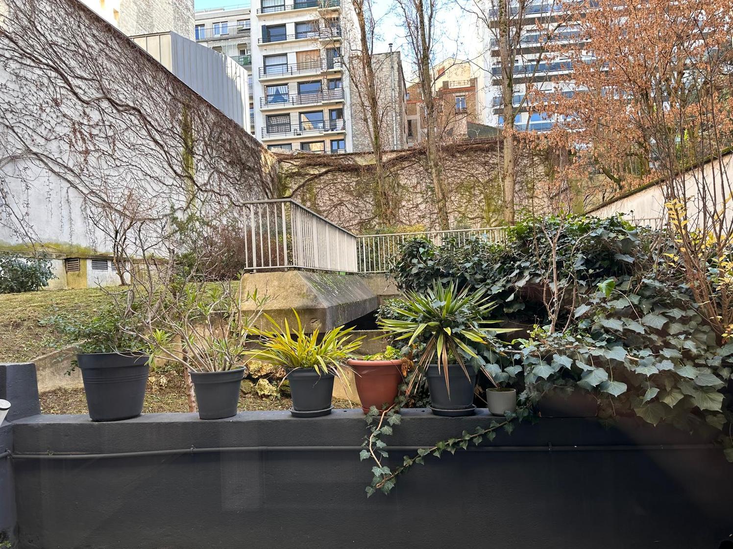 Cabinet de 30 m² avec terrasse et jardin, Paris 12e — photo 4