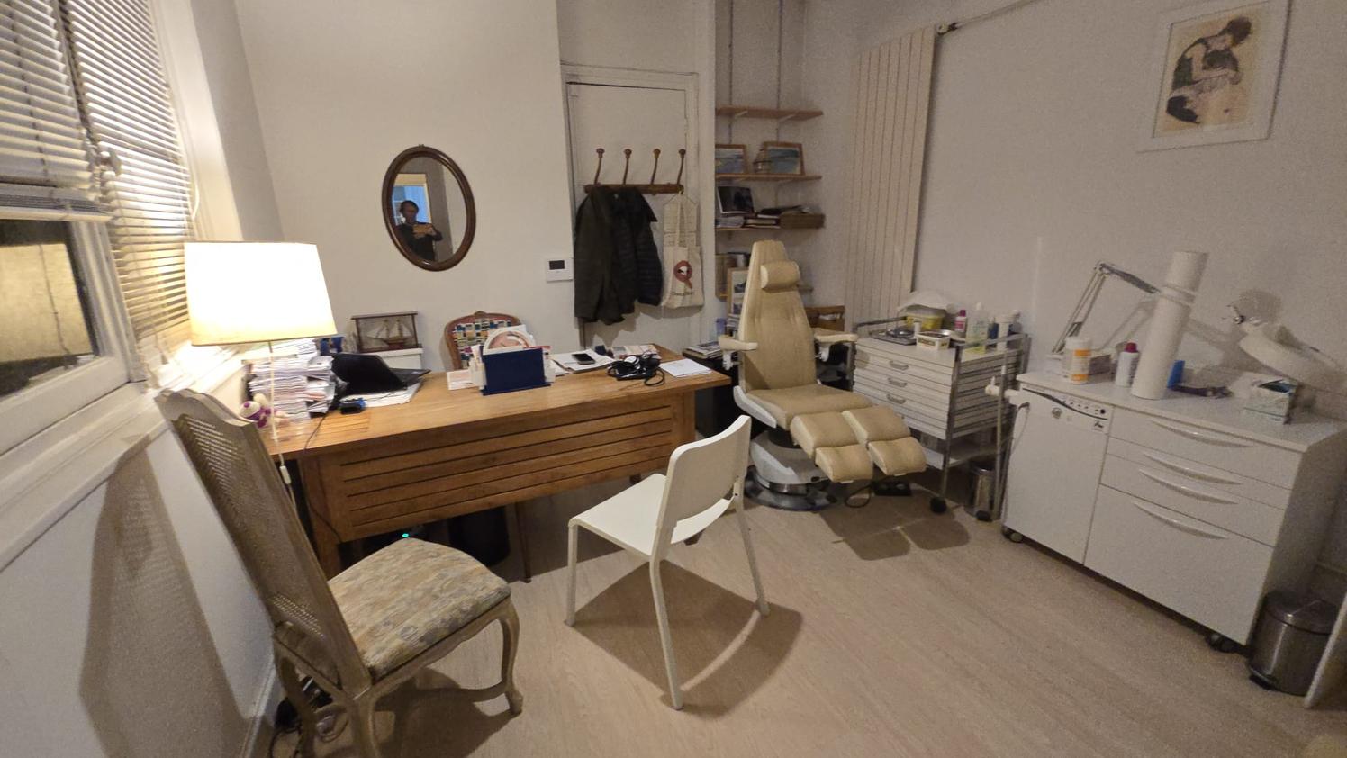 Local de 18 m² dans un cabinet avec pédiatre, Paris 7e