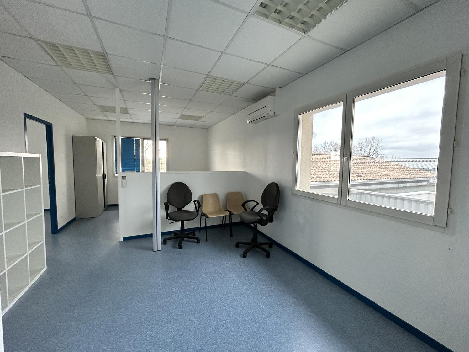 Bureau de 80 m² en zone d'activité des Mondaults, Floirac — photo 3