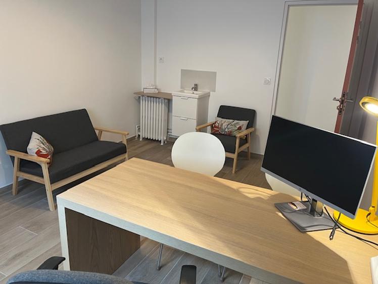 Salle de consultation meublée de 14 m², Asnières-sur-Seine — photo 2