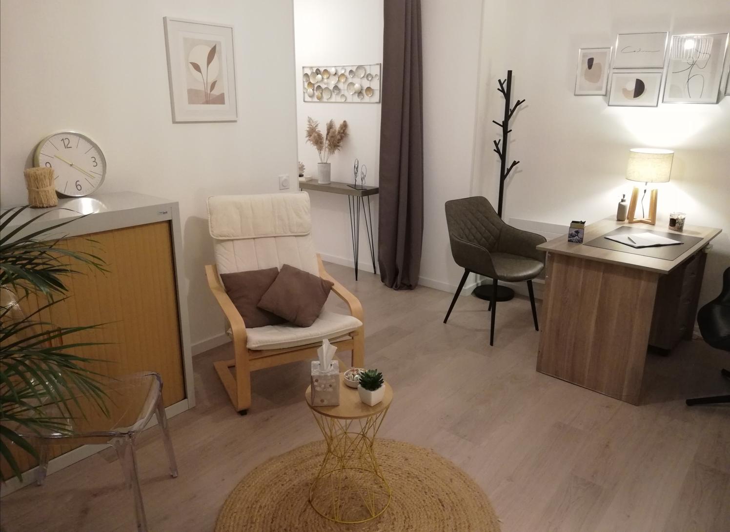 Bureau de 15 m² pour psychologue TCC, Champs-sur-Marne — photo 2
