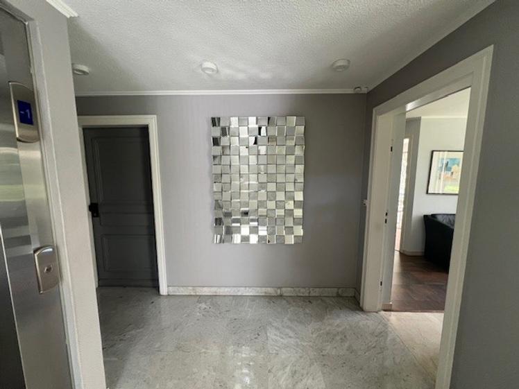 Duplex professionnel de 150 m² en résidence de standing, Le Cannet — photo 4