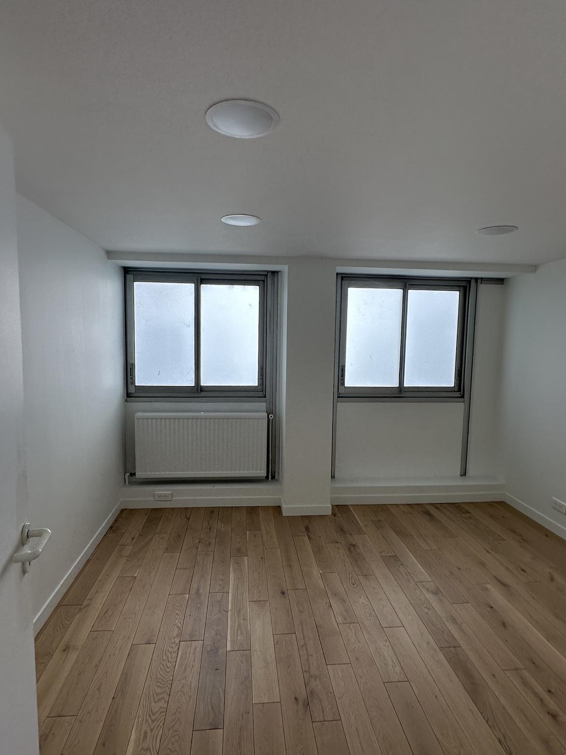 Bureaux lumineux refaits à neuf dans un centre, Suresnes — photo 3