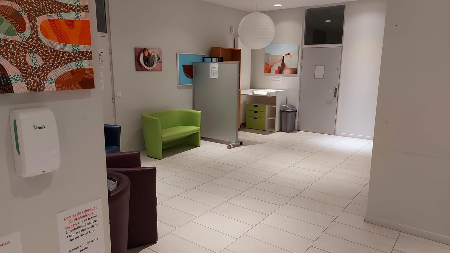 Antony centre deux mois offerts cabinet spacieux et très lumineux de 26m² — photo 2