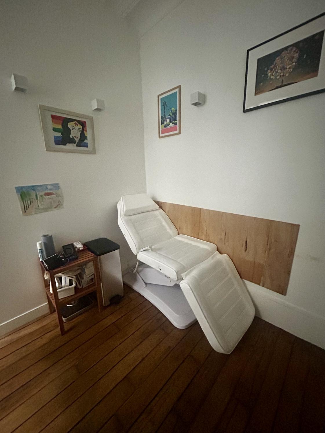 Espace de consultation sur cour rue Beaurepaire, Paris 10e — photo 4