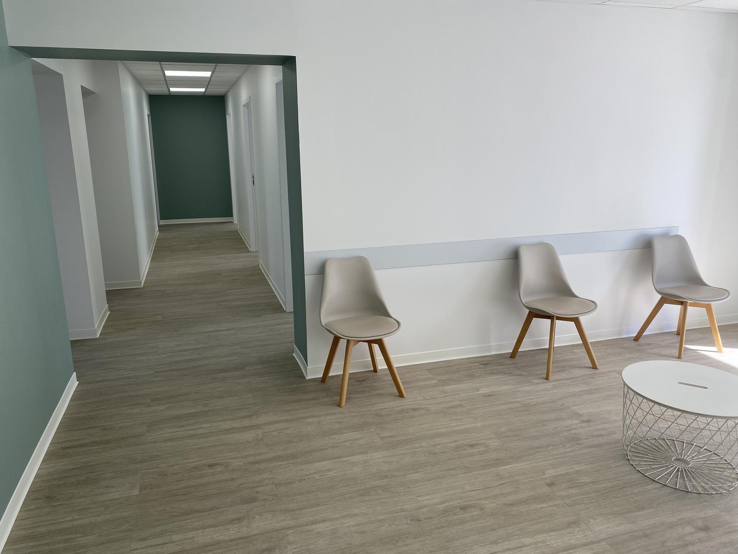 Local de 18 m² dans un pôle santé récent, Sainte-Terre — photo 4
