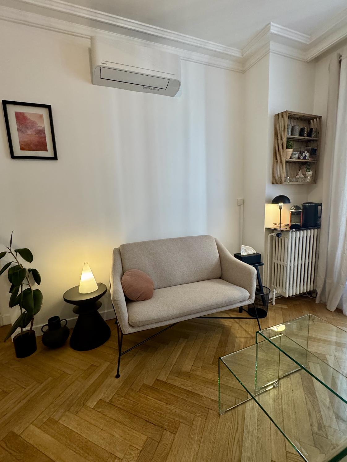 Cabinet tout équipé, sécurisé et climatisé de 14 m2, très bien situe à lyon 6ème — photo 4