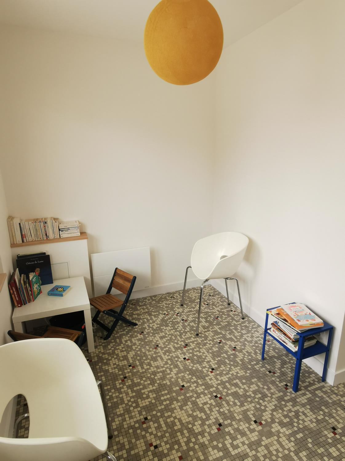 Bureaux lumineux dans une maison rénovée, Bassens — photo 4