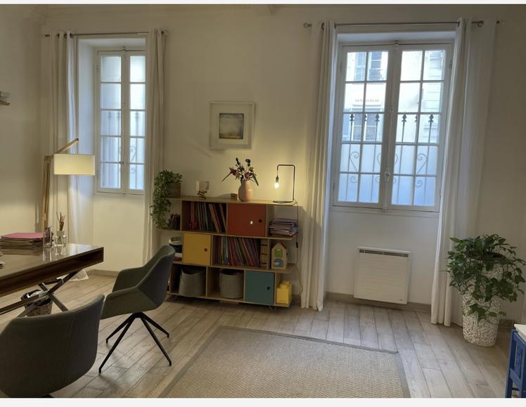 Local de 46 m² dans un immeuble bourgeois du quartier des Musiciens, Nice — photo 2
