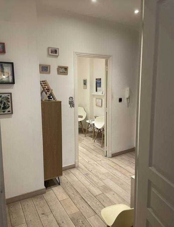 Local de 46 m² dans un immeuble bourgeois du quartier des Musiciens, Nice — photo 3