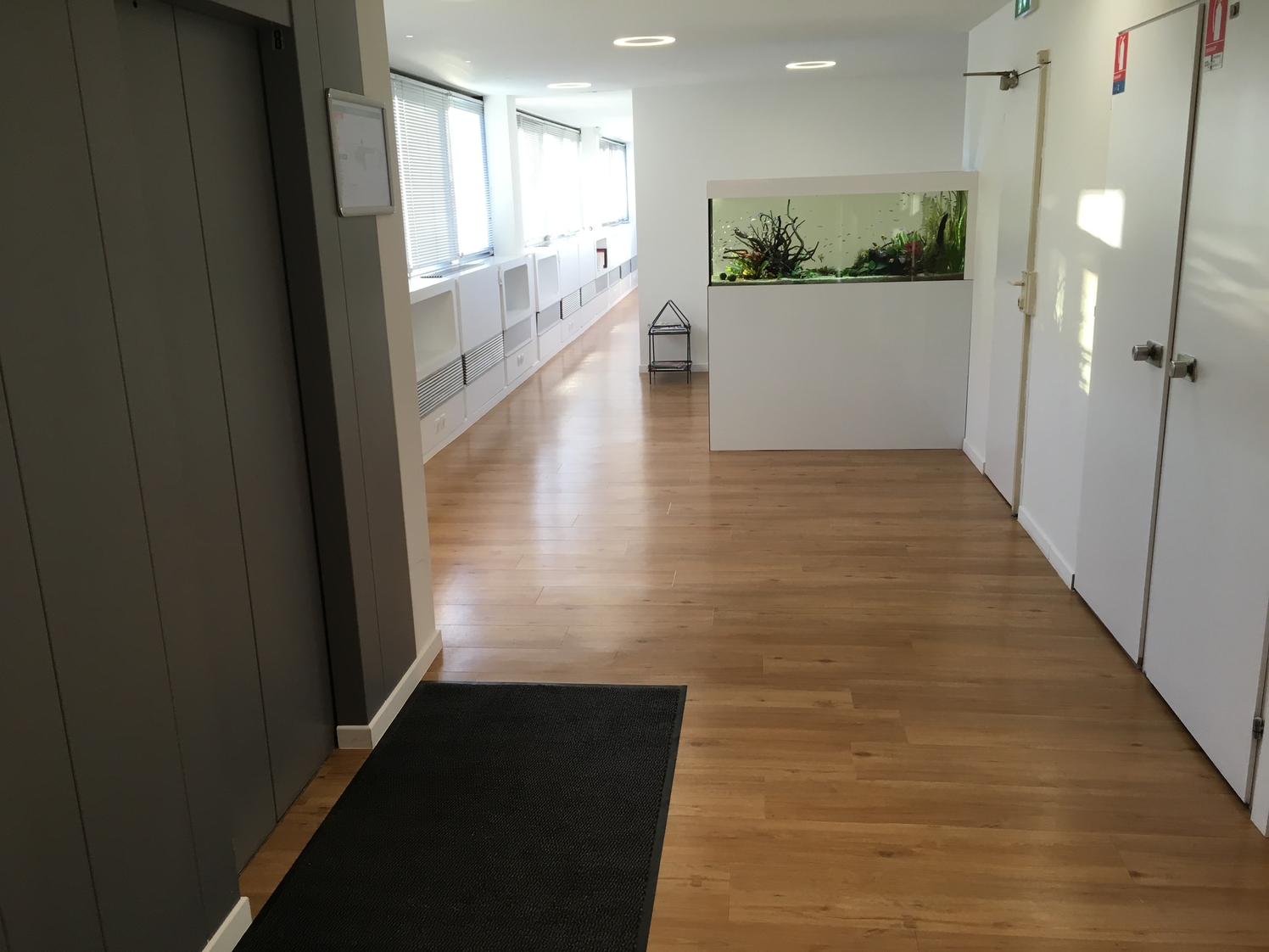 Bureau de 17 m² au dernier étage en hyper centre, Nice — photo 3