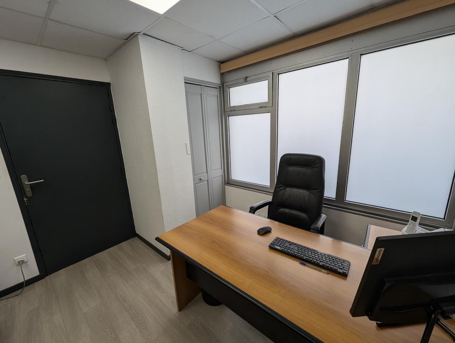 Salle de consultation en cabinet de kiné, Fontaines-sur-Saône — photo 3