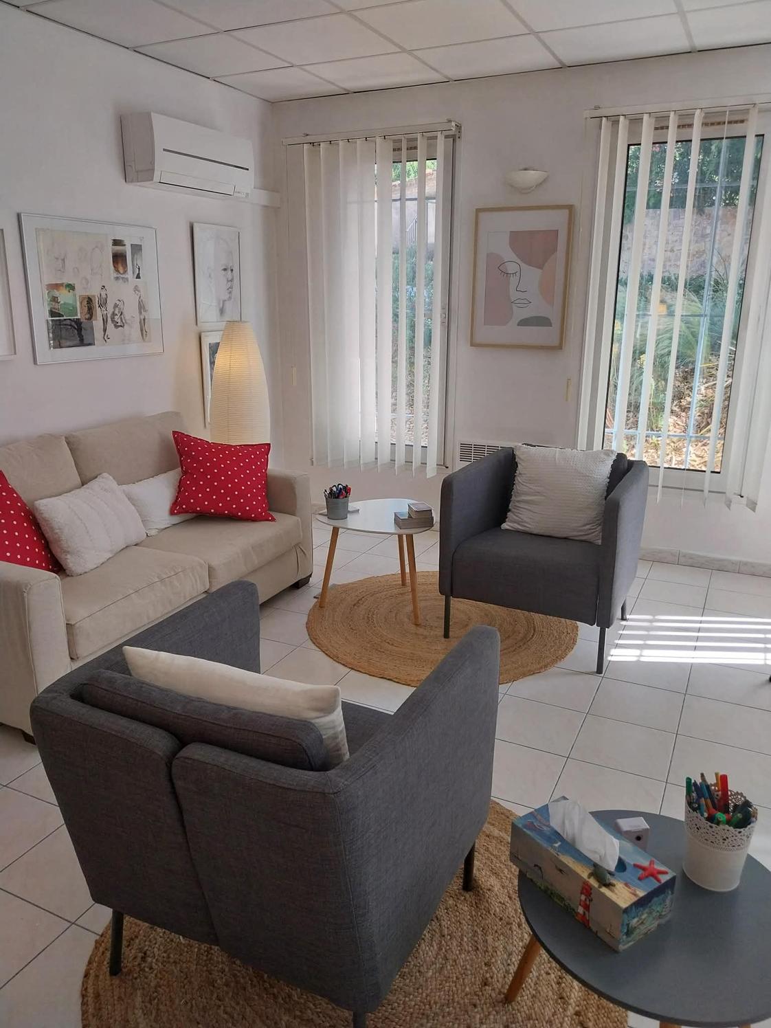 Cabinet de 25 m² en partage trois jours par semaine, Lorgues — photo 2