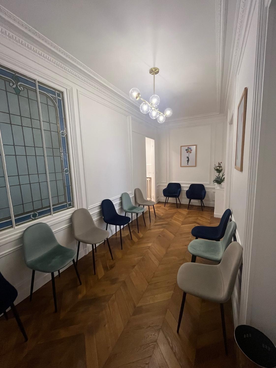 Bureau meublé de 12 m² près de l'Arc de Triomphe, Paris 17e — photo 3