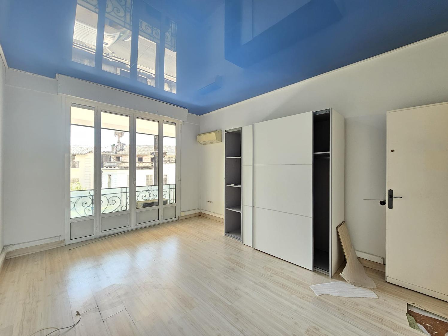Duplex en rénovation dans l'immeuble Le Régina, Cimiez, Nice — photo 3