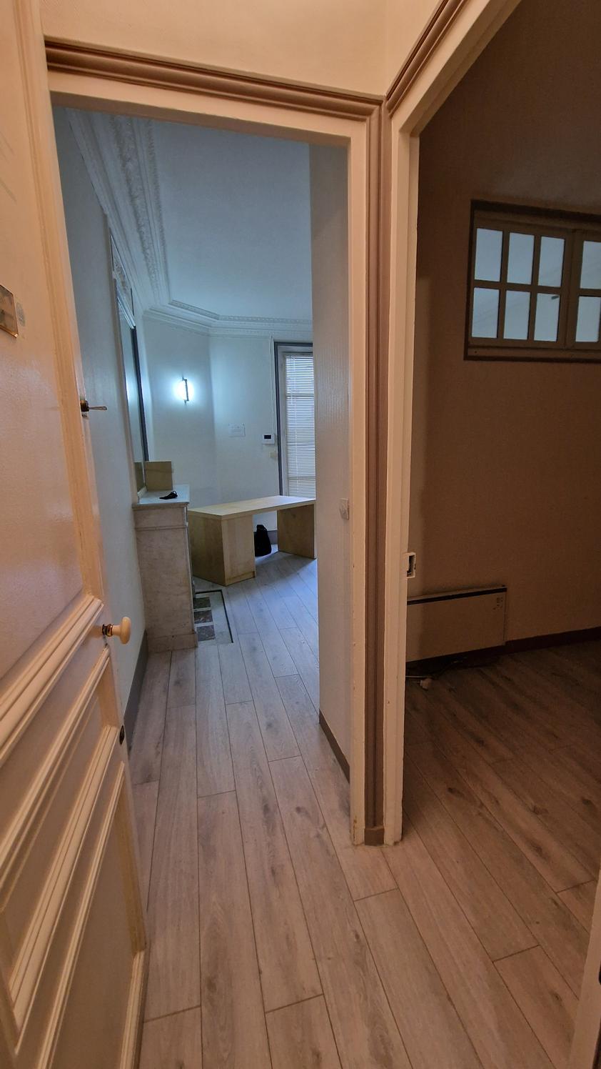 Local de 22 m² avec point d'eau en cabinet médical, Paris 7e — photo 3