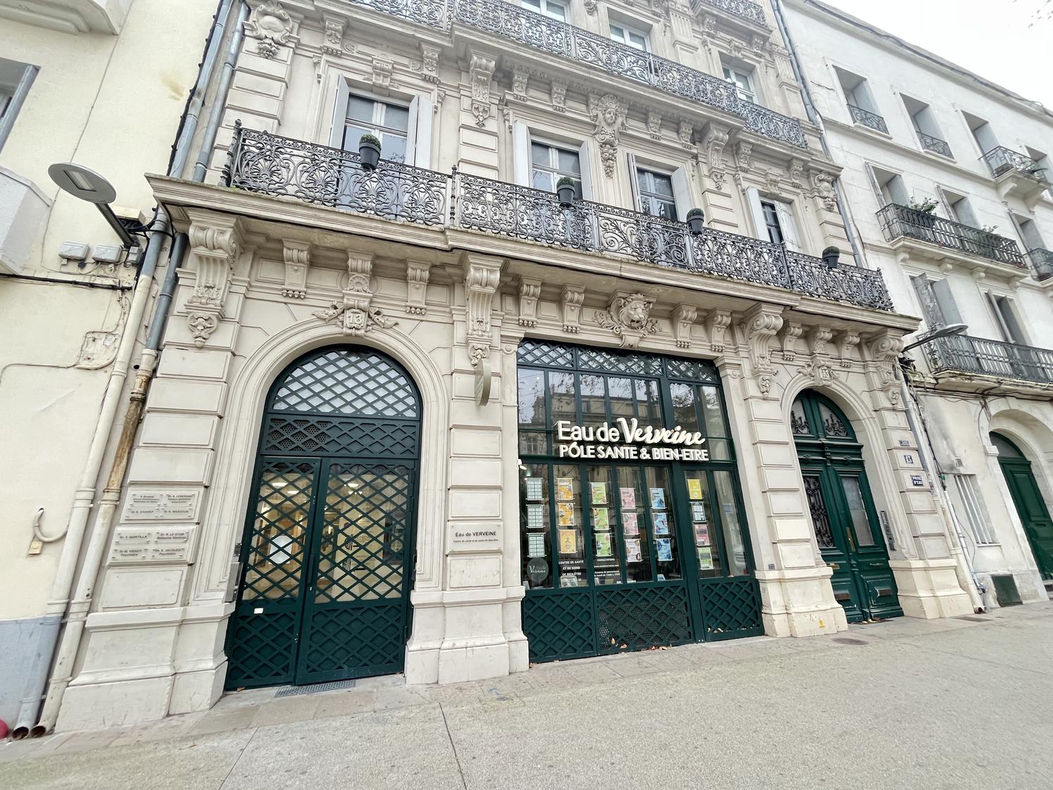 Locaux de 641 m² sur trois niveaux, Montpellier Saint-Denis