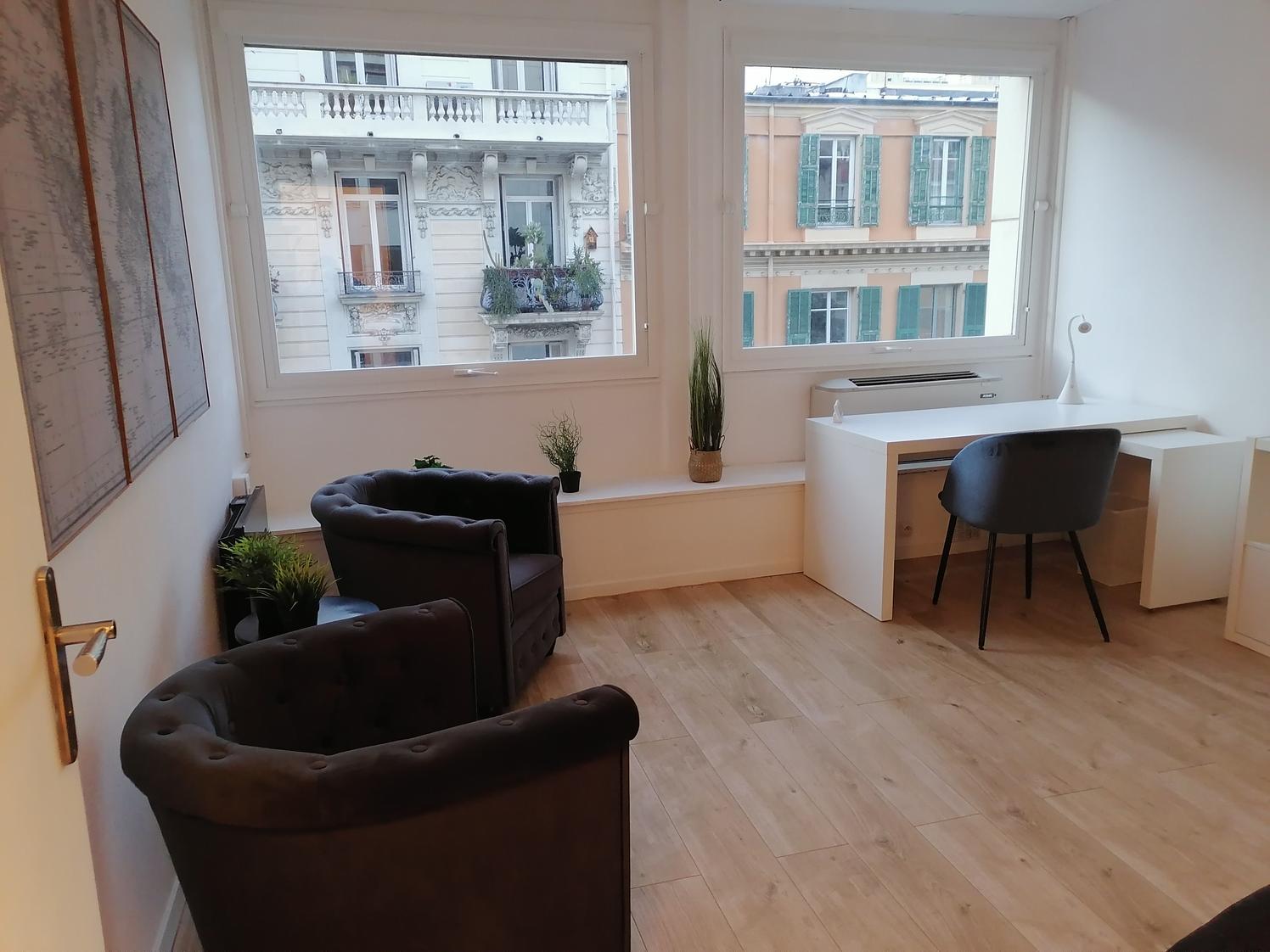 Partage bureau très lumineux hyper centre de nice — photo 2