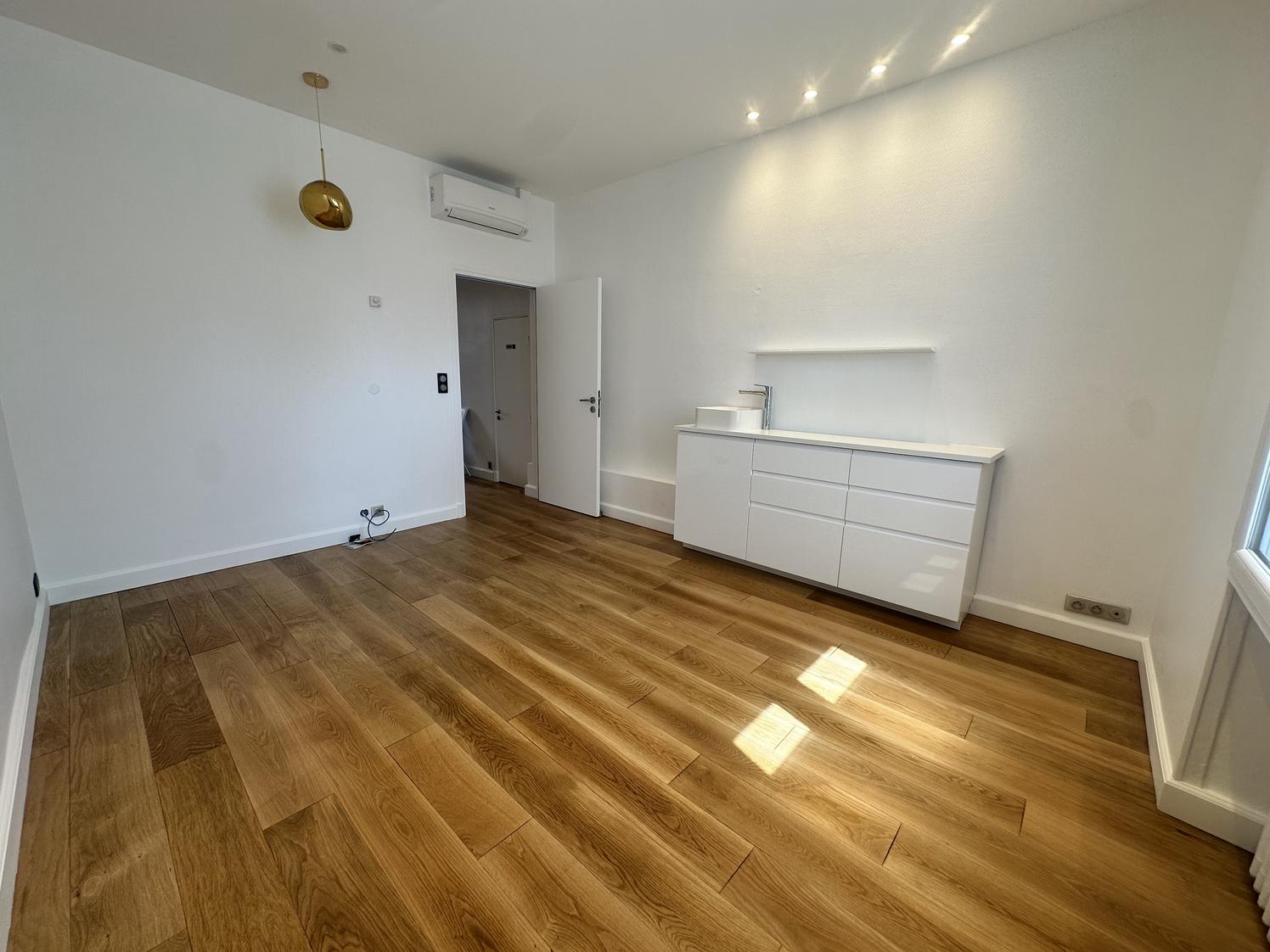 Location d une pièce au sein d un cabinet médical refait à neuf climatisé neuilly sur seine — photo 4