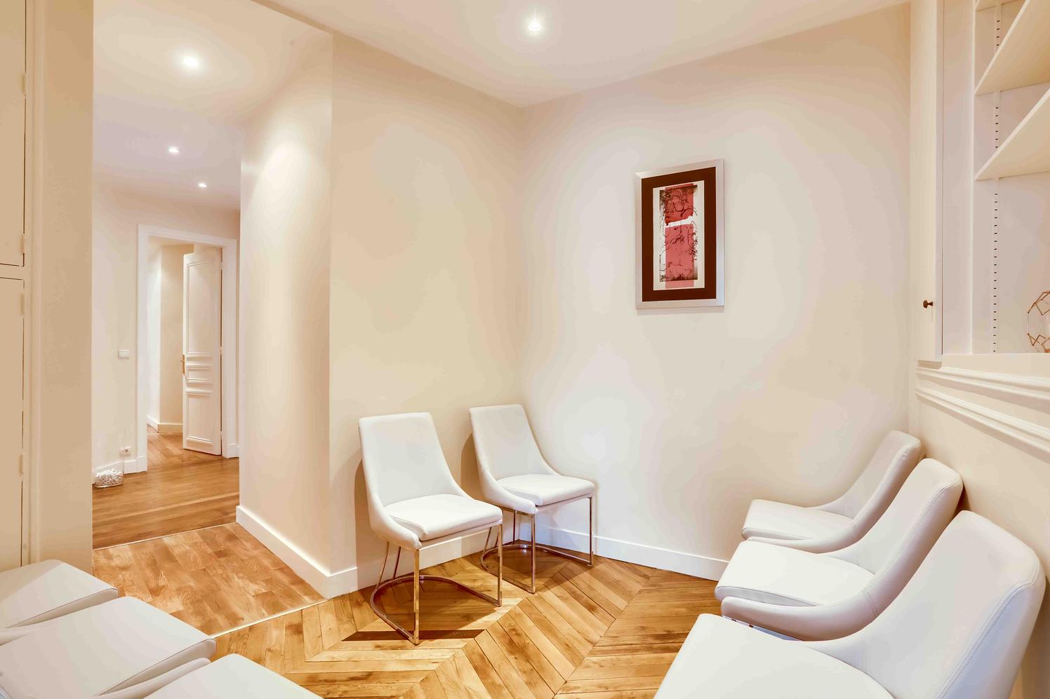 Salle de 19 m² en cabinet pluridisciplinaire, La Muette, Paris 16e — photo 5