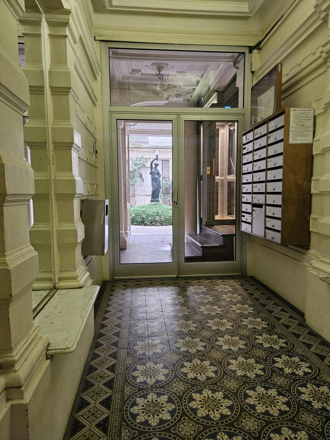 Cabinet de thérapie rue des Francs-Bourgeois, Paris 3e — photo 4