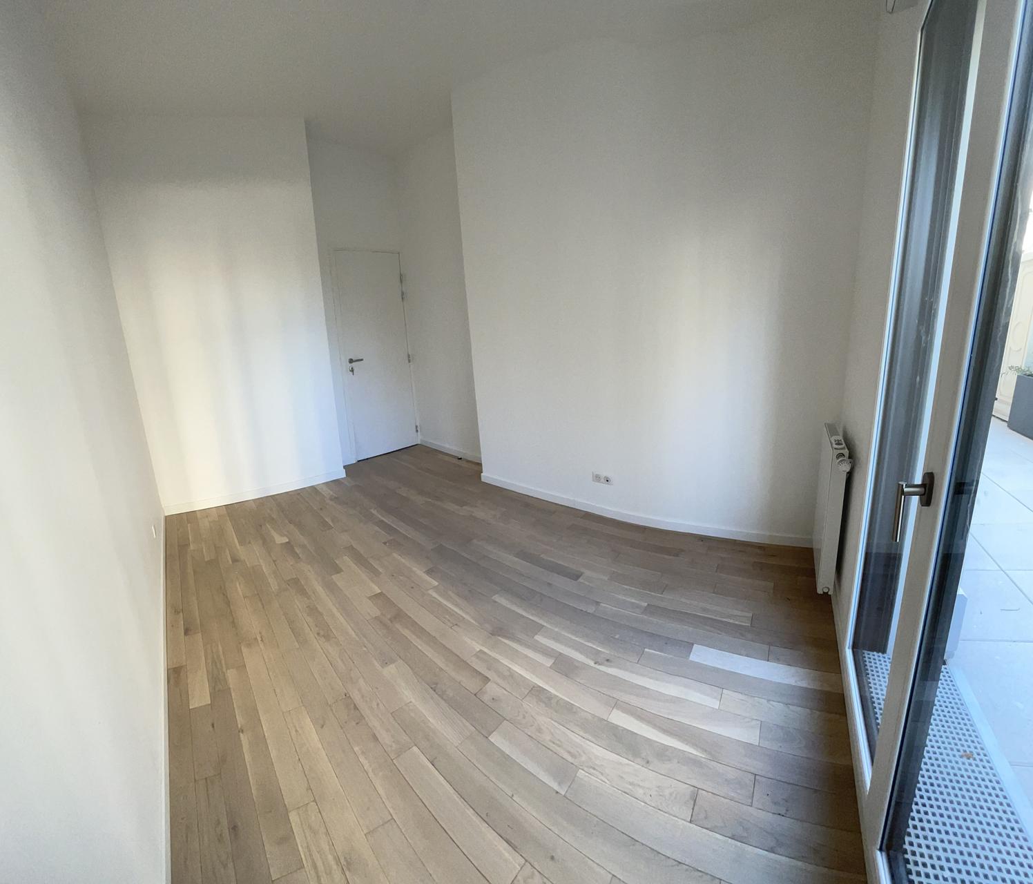 Location d'un bureau de 11.5m² ; 990€ ttc/mois ; quartier du panorama, clamart — photo 4