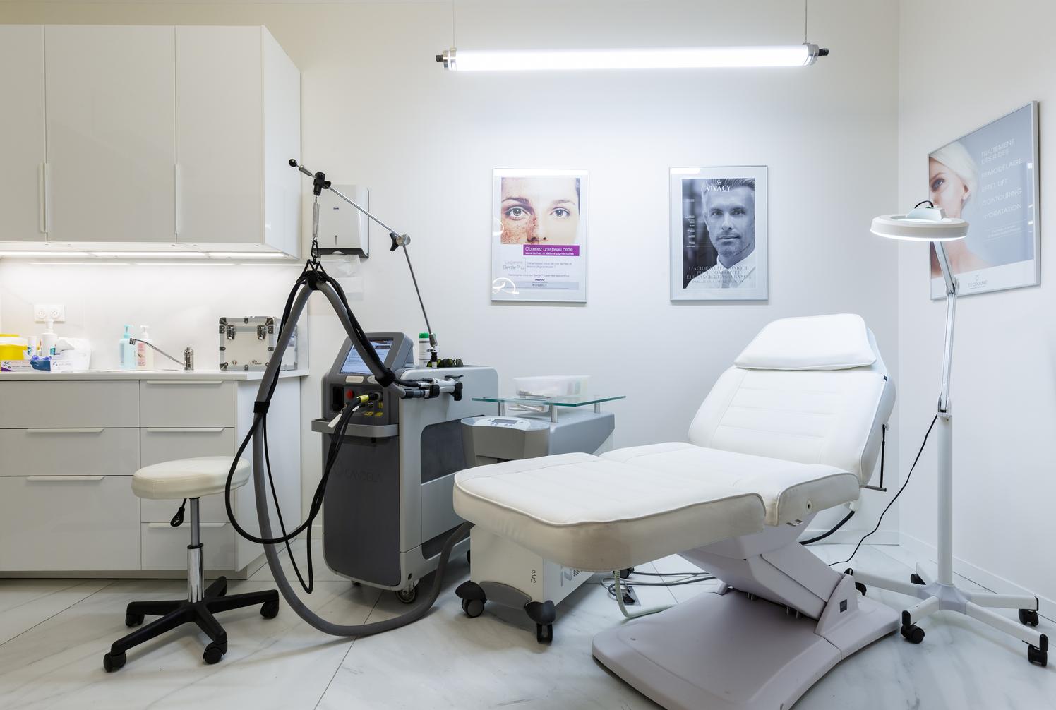 Bureau de 17 m² en cabinet de médecine esthétique, Paris 15e — photo 4