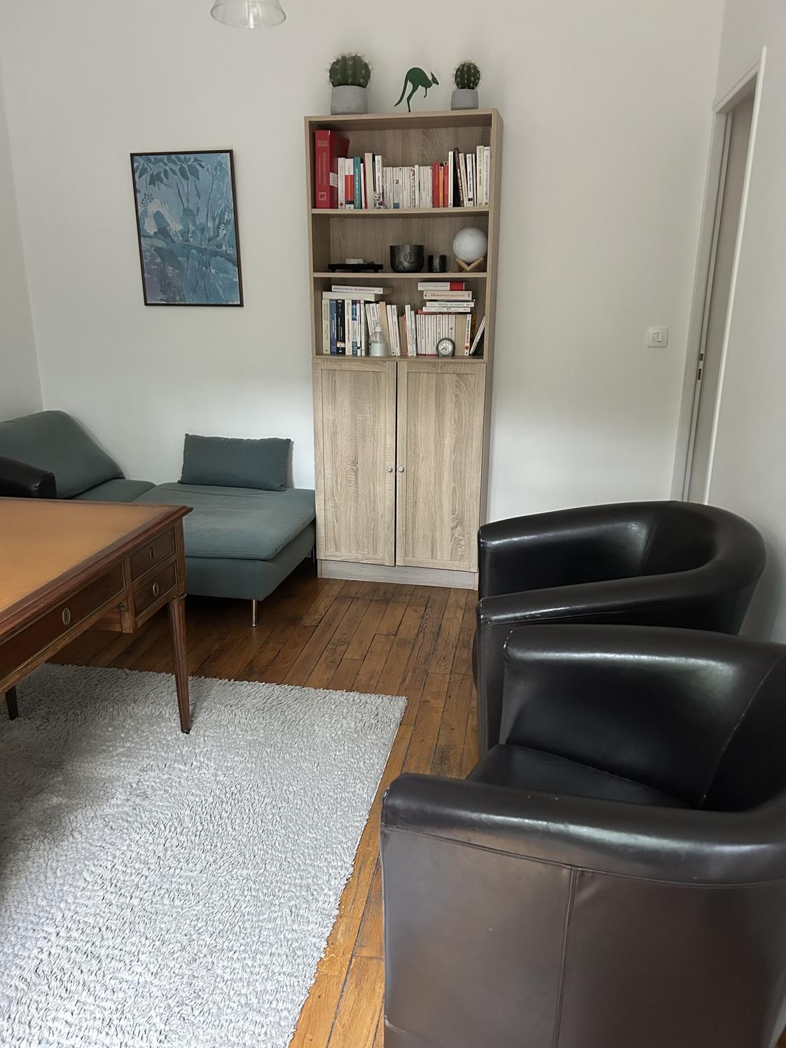 Location bureau dans un cabinet,paris 15eme tous les jeudi — photo 2