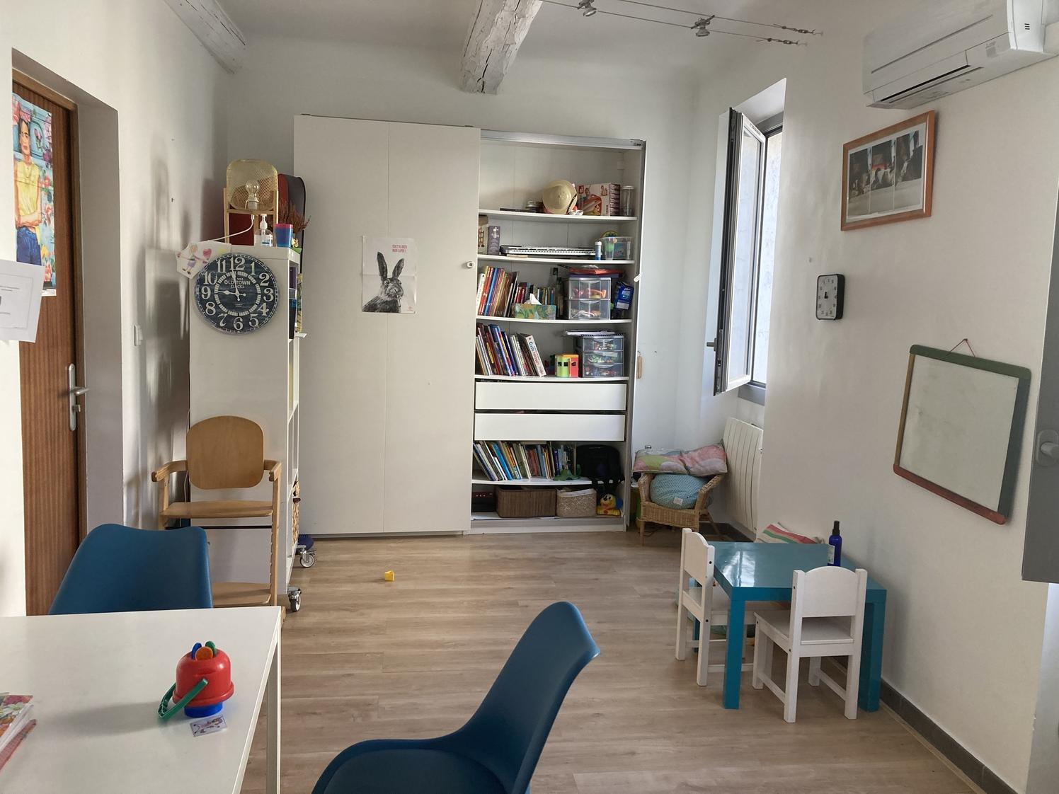 Bureau de 23 m² clair avec entrée indépendante, Fuveau — photo 2