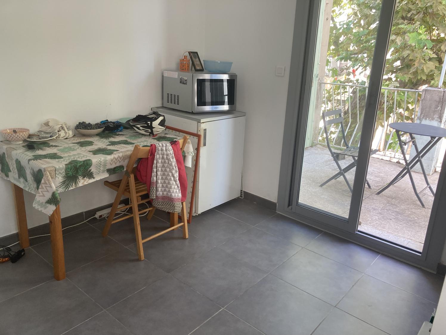 Bureau de 23 m² clair avec entrée indépendante, Fuveau — photo 4