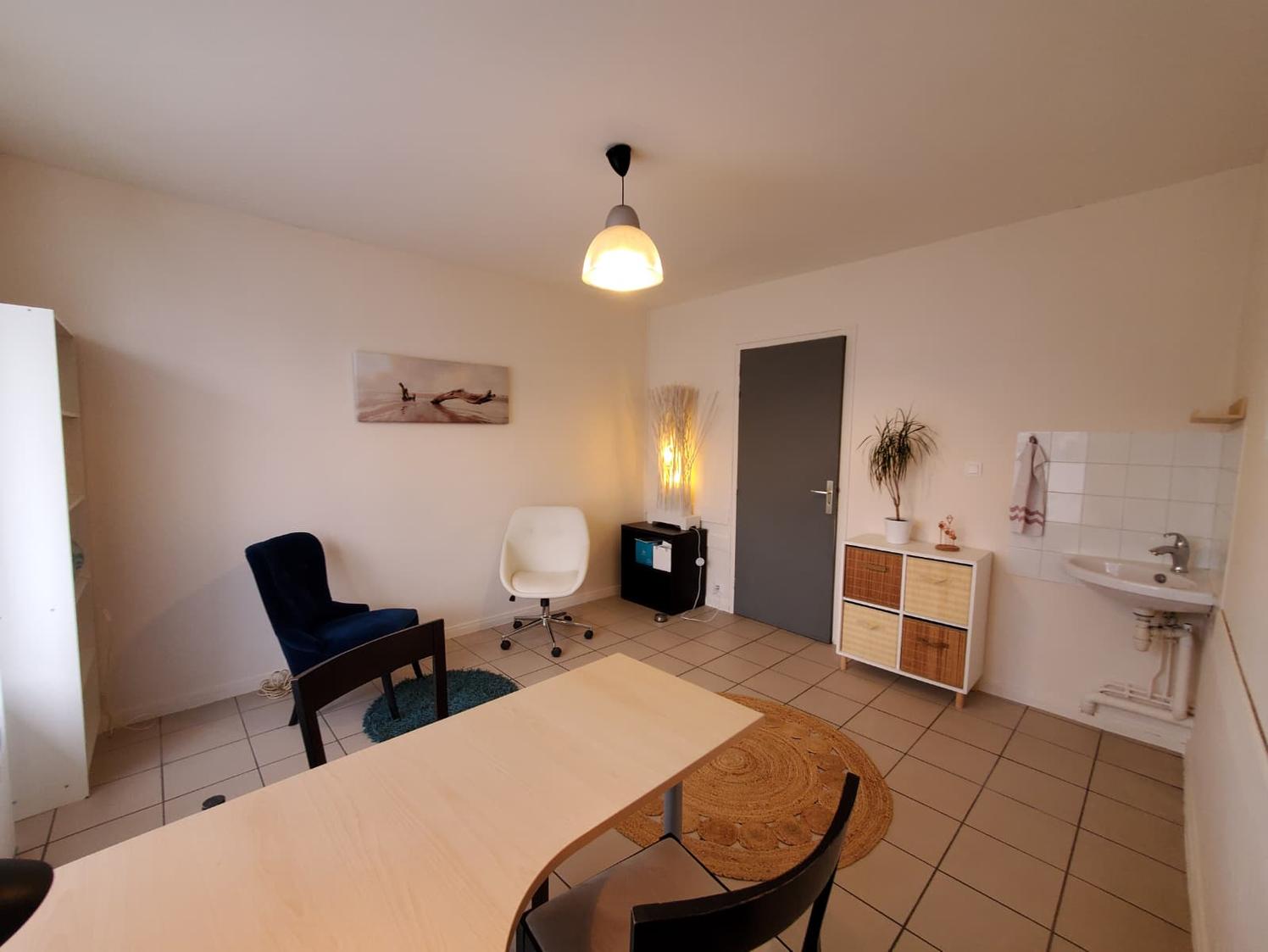 Bureau consultation 14m² caluire le samedi — photo 3