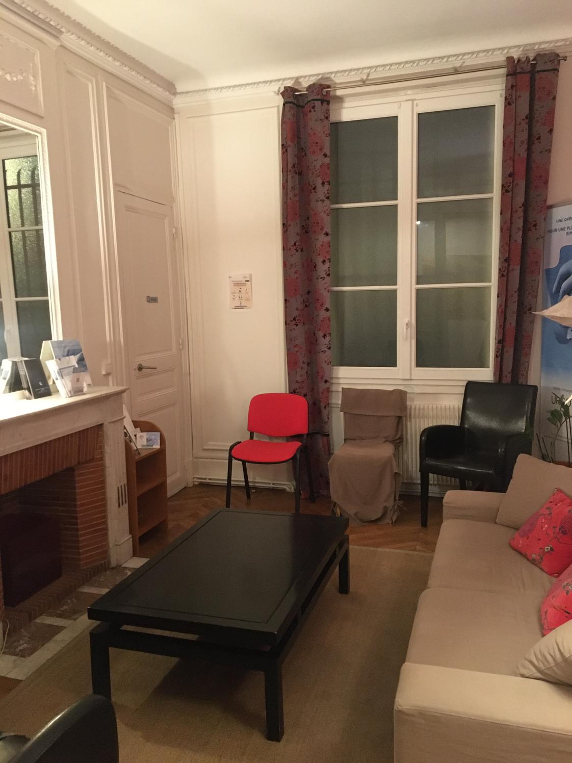 Urgent paris 16e métros la muette, passy et trocadéro co location cabinet médical ou paramédical — photo 2
