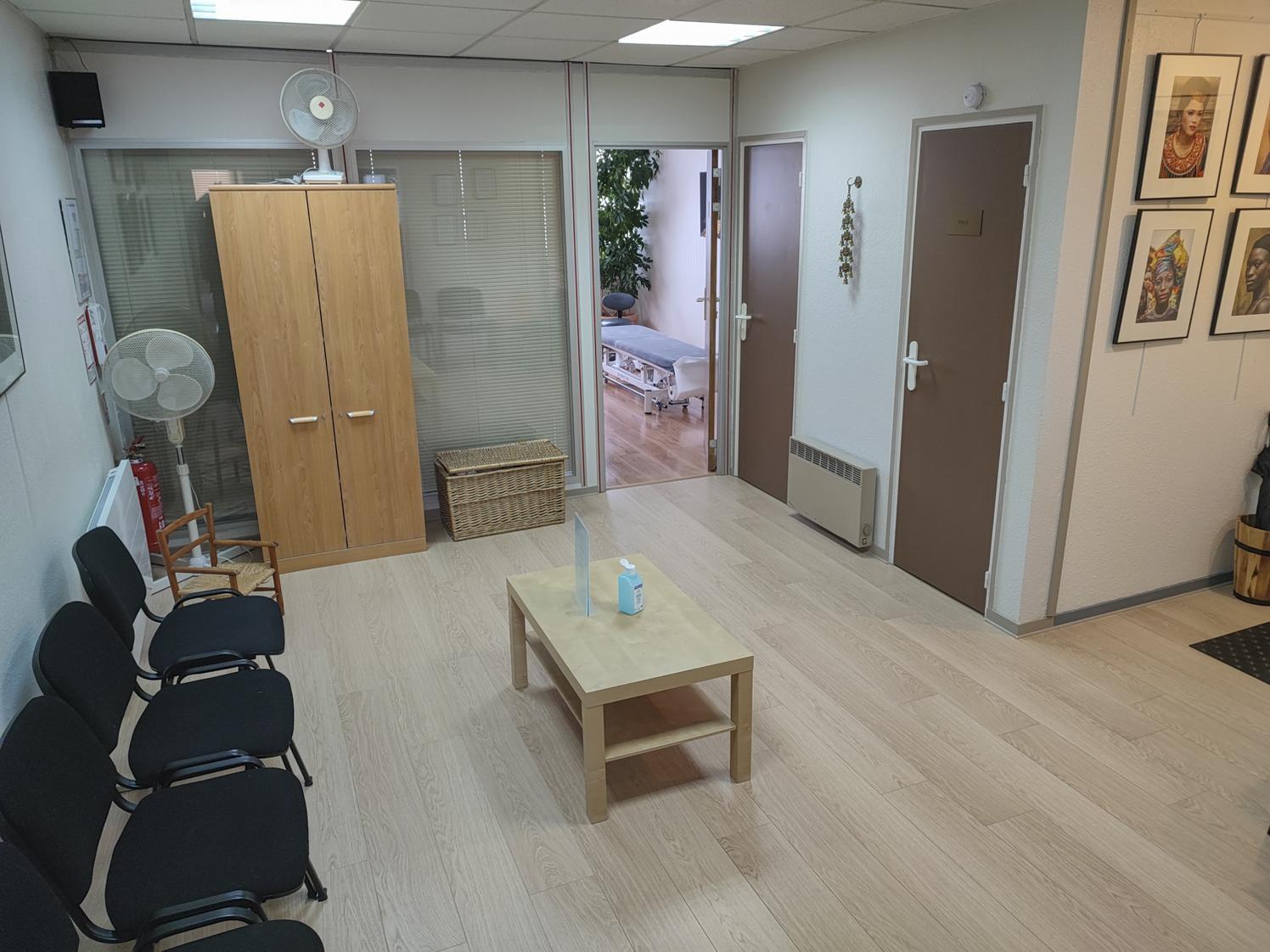 Deux bureaux en sous-location dans un cabinet établi, Plaisir — photo 5