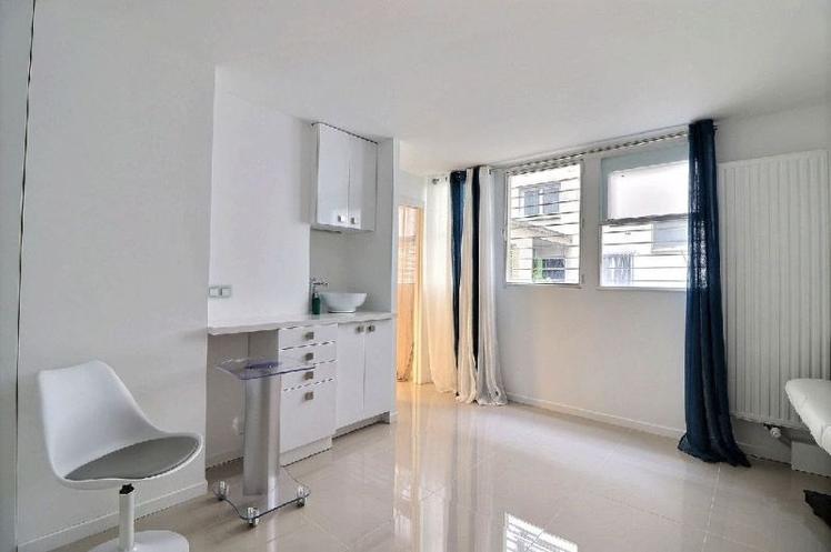 Local de 77 m² aménagé à neuf entre Passy et Muette, Paris 16e — photo 3
