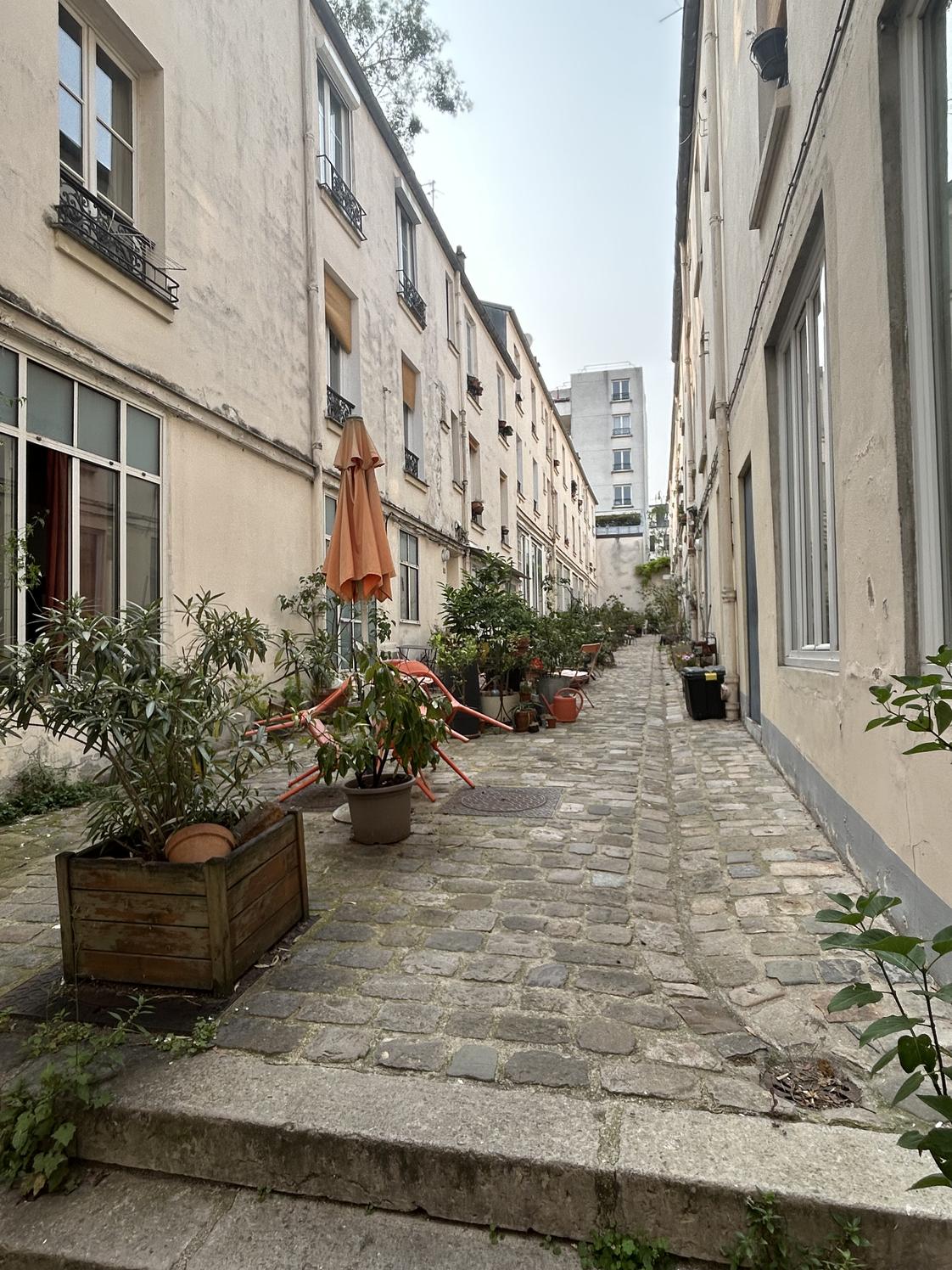 Petit souplex de 15 m² près de Gambetta, Paris 20e — photo 2