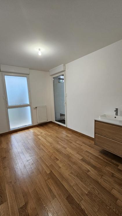 Local de 12 m² en cabinet de sages-femmes, Lyon 7e — photo 2