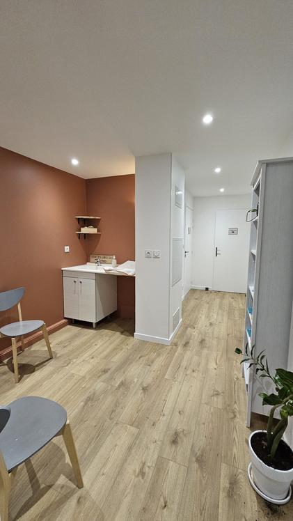 Local de 12 m² en cabinet de sages-femmes, Lyon 7e — photo 3