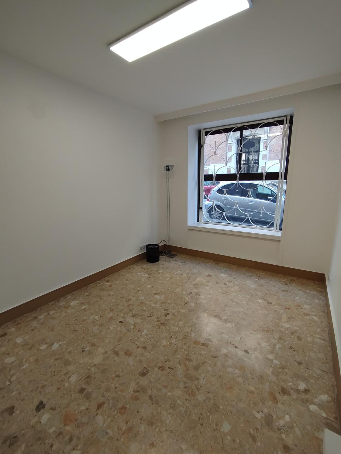 Local de 56 m² en trois pièces près de Convention, Paris 15e — photo 4